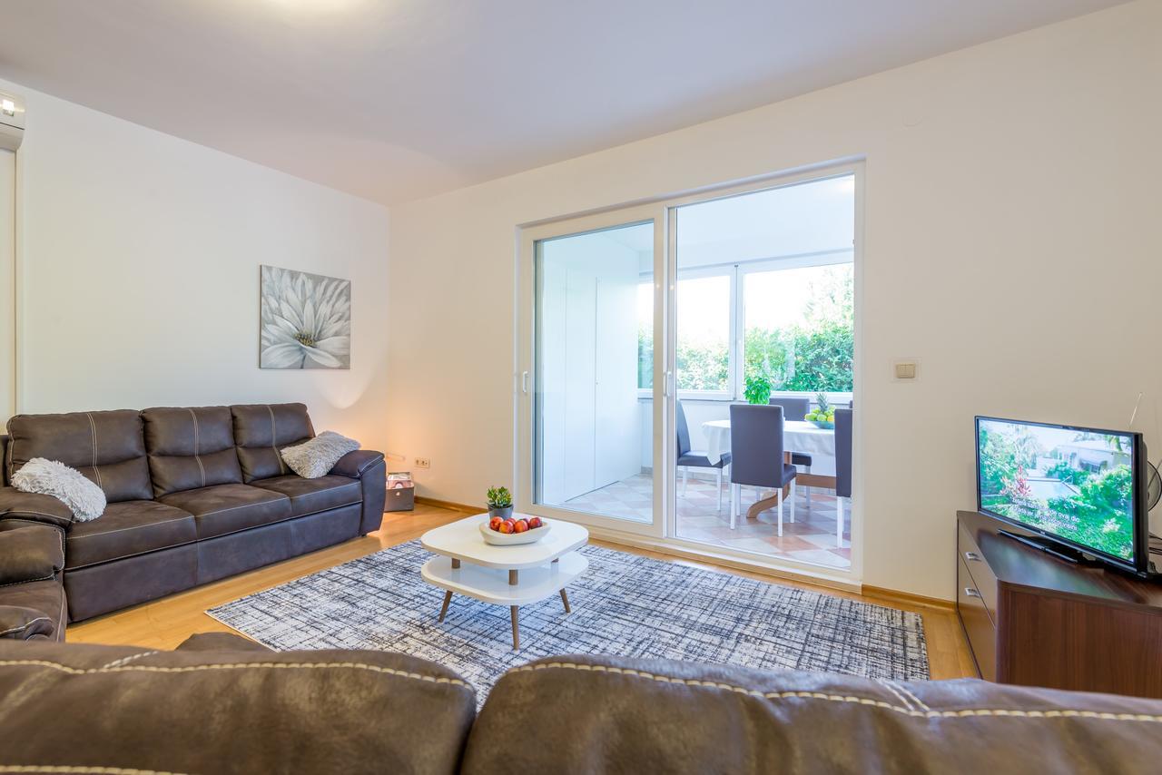 Apartment With Terrace And Mini Pool Green Gold Dubrovnik Eksteriør billede